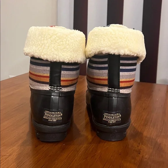 Pendleton Bridger Stripe Mid Duck Boots new Women’s Size 9 - Picture 10 of 16